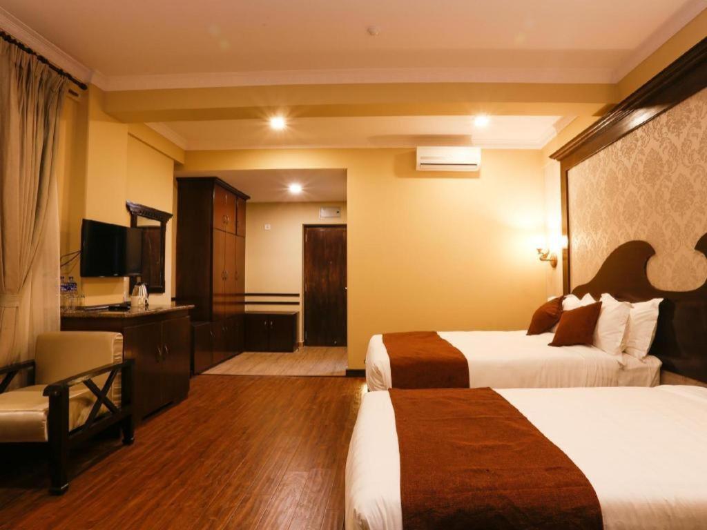 Da Yatra Courtyard Hotel & Resort Pokhara Exterior photo